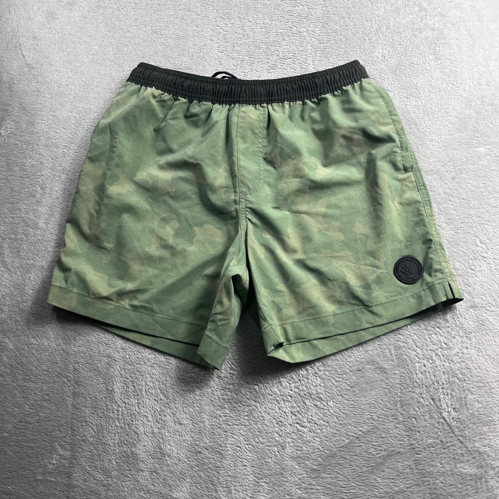 Chubbies Mens Green Camo Swim Trunks 5.5 Inch Inseam Size Medium